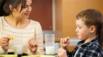 للوالدين.. استراتيجية تساعد تنشئة طفل قادر على مواجهة التحديات