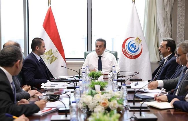 وزير الصحة يبحث حوكمة نفقة الدولة والتأمين الصحي لتسريع وصول الخدمات للمرضى