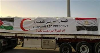 قافلة "زاد العزة" الـ 126 تدخل إلى الفلسطينيين فى قطاع غزة