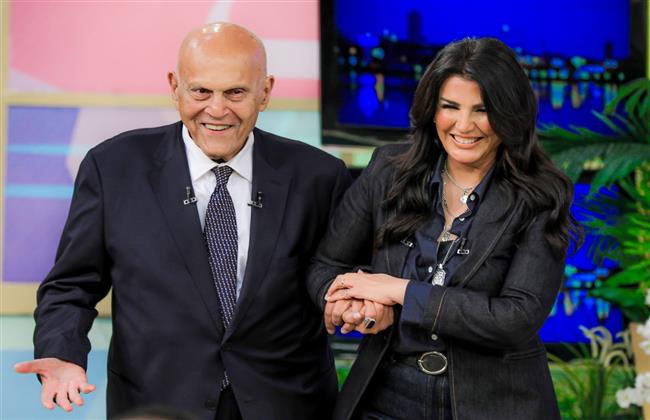 الخميس والجمعة.. مجدي يعقوب وفريقه الطبي ضيوف "معكم منى الشاذلي" 