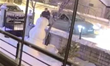 فيديو.. هجوم غريب على رجال الثلج يشعل مواقع السوشيال