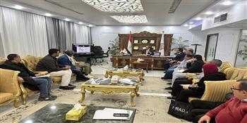 محافظ قنا يناقش أعمال التقدم في إعداد دليل "الهوية البصرية" لإبراز الطابع الحضاري
