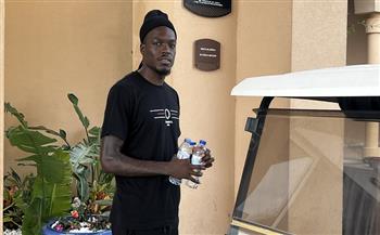 إيلتسين كامويش مهاجم الأهلي الجديد يصل إلى القاهرة في غضون ساعات