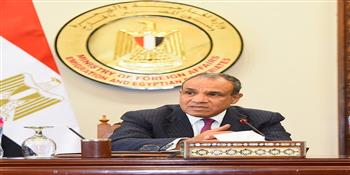 وزير الخارجية يجتمع مع قيادات الوزارة ويتابع سير العمل وتطوير الأداء المؤسسي