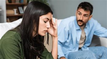 قبل الخطوبة.. سلوكيات تكشف عن عناد الرجل في العلاقة العاطفية