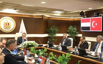 وزير الصحة يتابع مع وفد تركي تنفيذ «مدينة العاصمة الطبية»