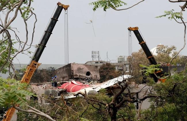 العثور على الصندوق الأسود للطائرة الهندية المنكوبة