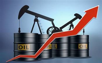 أسعار النفط ترتفع بعد اضطرابات الإنتاج الأمريكي وتصاعد التوتر الإيراني