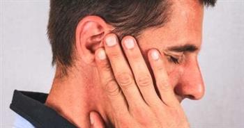 4  أسباب وراء  الشعور بألم خلف الأذن