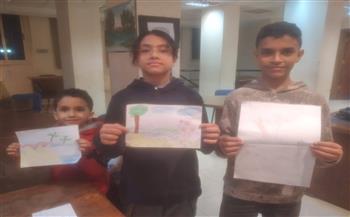 الفنان إبراهيم حسين يحتفل بذكرى ثورة يناير وعيد الشرطة فى ورشة فنية للأطفال  