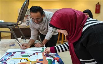 ورشة «الفيانسيه» ضمن مشروع «مقتطفات حرفية» بمكتبة الفيوم العامة