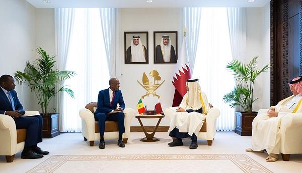 وزير الخارجية القطري ووزير الشؤون الخارجية السنغالي يبحثان تعزيز التعاون والمستجدات بالمنطقة