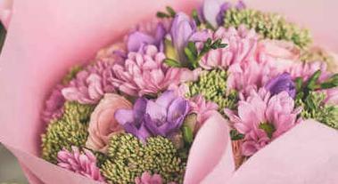 للحفاظ على باقة الزهور نضرة وعطرة لأيام.. اتبعي هذه الطرق 