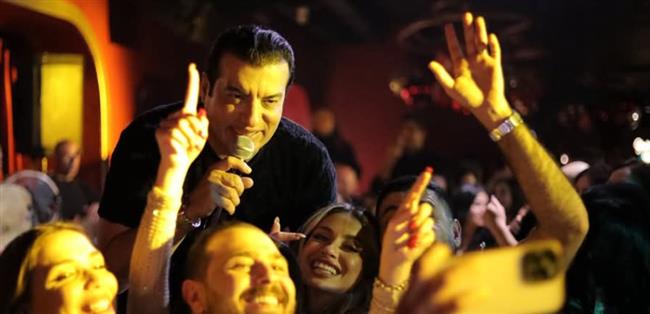 نشاط فني.. إيهاب توفيق يستقبل العام الجديد بثلاث حفلات 