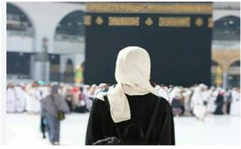 هل يجوز للمرأة أن تؤدي العمرة أثناء فترة العِدّة؟.. أمين الفتوى يجيب