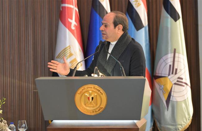 الرئيس السيسي: المناهج الدراسية بالأكاديمية العسكرية تضمن جدارة التعليم