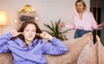 للوالدين.. سبب تجاوز المراهقين الحدود وطرق للتعامل معهم بوعي