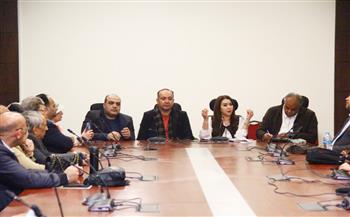 محمد الباز: الكاتب يضع القارئ منذ البداية أمام عتبة نصية واضحة ثم يقوده إلى دهشة محسوبة