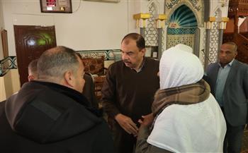 محافظ سوهاج يلتقى المواطنين عقب صلاة الجمعة بمسجد الشرطة للاستماع لمطالبهم