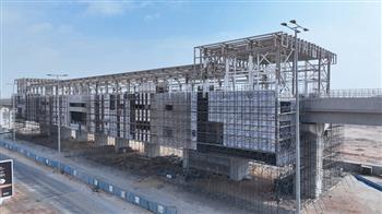 النقل: محطة كاتدرائية الميلاد واحدة من المحطات الرئيسية في مشروع القطار الكهربائي الخفيف