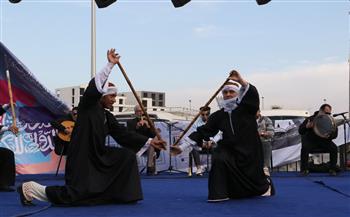 إقبال وتفاعل كبير مع عروض شعبية بني سويف وكورال أطفال بورسعيد بمعرض الكتاب