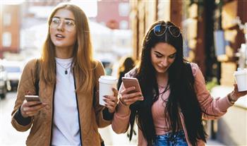 في الحب والصداقة.. علامات تكشف العلاقات الناجحة المستقرة