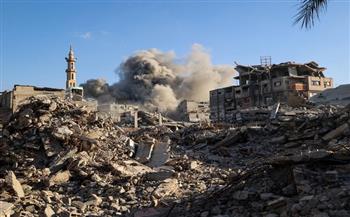 إعلام إسرائيلي: الجيش يشن هجمات على أهداف تابعة لحماس في قطاع غزة