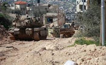 قوات الاحتلال تغلق منطقة باب الزاوية بالخليل لتأمين اقتحام المستوطنين