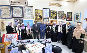 الأمين العام للمجلس الأعلى للأزهر يتفقد أنشطة جناح الأزهر بمعرض الكتاب