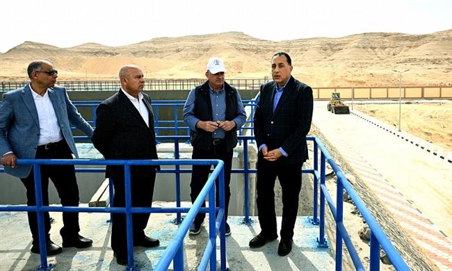 رئيس الوزراء يتفقد محطة معالجة الصرف الصحي الثلاثية "بني حسن الشروق"