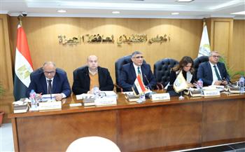 محافظ الجيزة: إنشاء 348 بالوعة إضافية لتصريف مياه الأمطار بالشوارع الحيوية وتجهيز مخرات السيول