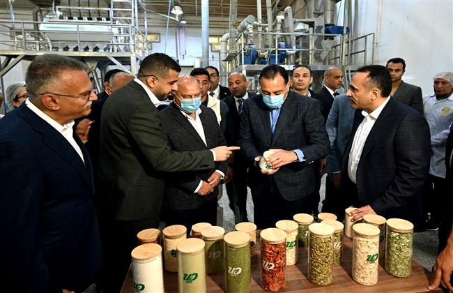 «مدبولي»: الدولة حققت طفرة غير مسبوقة في مجال توطين الصناعات الغذائية وتصنيع الحاصلات الزراعية