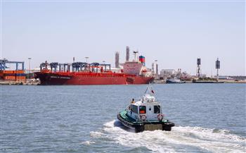 ميناء دمياط يتداول 28 سفينة للحاويات والبضائع العامة