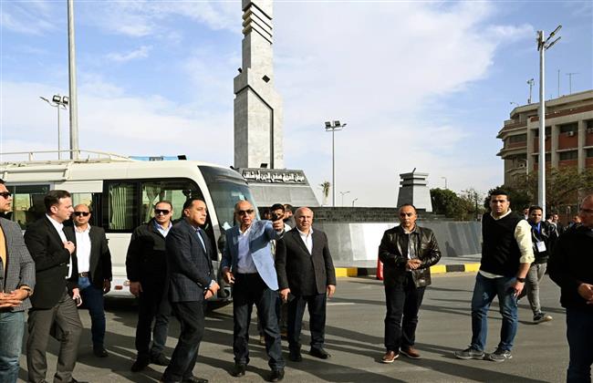 رئيس الوزراء يتفقد أعمال تطوير ميدان الفريق صفي الدين أبو شناف