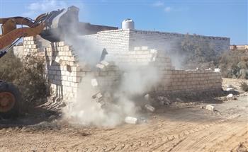 محافظ الإسماعيلية: تنفيذ إزالة 637 حالة تعد على مساحة 558 فدانًا
