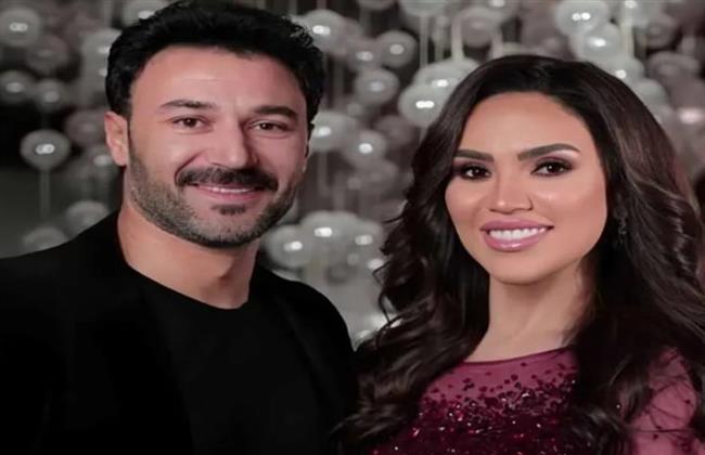 مي فاروق تحتفل بعيد زواجها