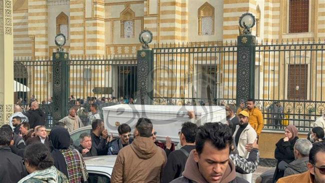 تشييع جثمان شقيقة كمال الشناوي إلى مثواها الأخير   