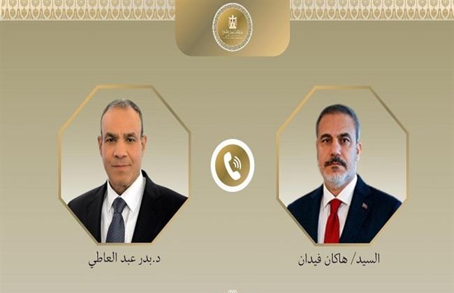 وزير الخارجية يبحث هاتفيًا مع نظيره التركي سبل دفع العلاقات الثنائية بين البلدين