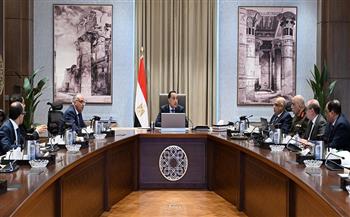 رئيس الوزراء يتابع الموقف التنفيذي لأعمال اللجنة المشتركة المشكلة لتصويب تواجدات طرح النهر