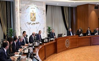 رئيس الوزراء يتابع الجهود الحكومية الخاصة بتيسير الإجراءات وتسهيل دخول السائحين وتحسين التجربة السياحية 