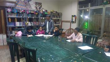 ورشة لتعليم مبادئ الرسم بمكتبة الشيخ زايد الثقافية