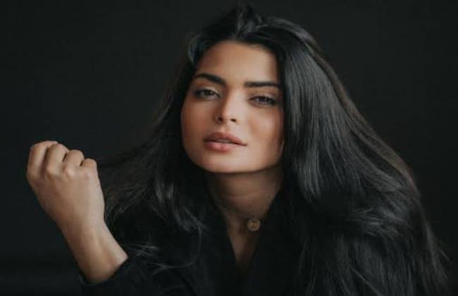 حكاية أسماء جلال مع  "4 عرفي" ..تفاصيل