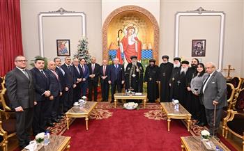 رئيس مجلس الدولة يزور البابا تواضروس الثاني للتهنئة بمناسبة عيد الميلاد المجيد