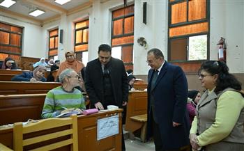 قيادات جامعة القاهرة تواصل المتابعة الميدانية لامتحانات الدراسات العليا والبكالوريوس بعدد من كليات الجامعة