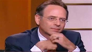 «بطل من ورق» بداية النجاح لـ ممدوح عبد العليم و«رفيع العزايزي» لا ينسى