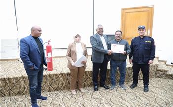 ختام فعاليات الدورة التدريبية "الحماية المدنية والسلامة والصحة المهنية" بالبحر الأحمر 