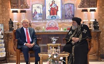 المستشار حنفي جبالي يزور الكاتدرائية المرقسية لتقديم التهنئة بعيد الميلاد