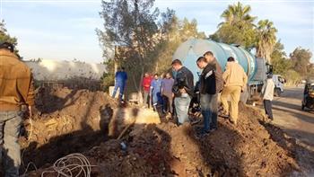 رئيس مياه الغربية يتابع إصلاح كسر مفاجئ بخط مياه "بشبيش" بالمحلة
