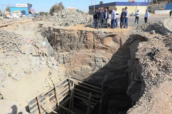 محافظ أسوان يتفقد مشروع تحسين خدمة مياه الشرب.. وتنفيذ العداية النفقية لانتظام تدفقات المياه