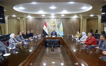  محافظ كفرالشيخ يستعرض الموقف التنفيذي لمشروعات التوسع فى خدمات الصرف الصحي بالمحافظة